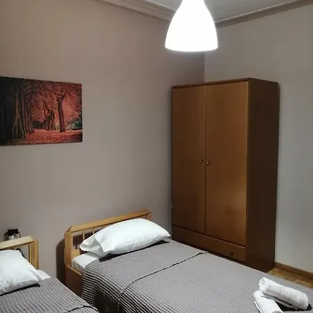 Romhouse, Bright With View Daire Kavala